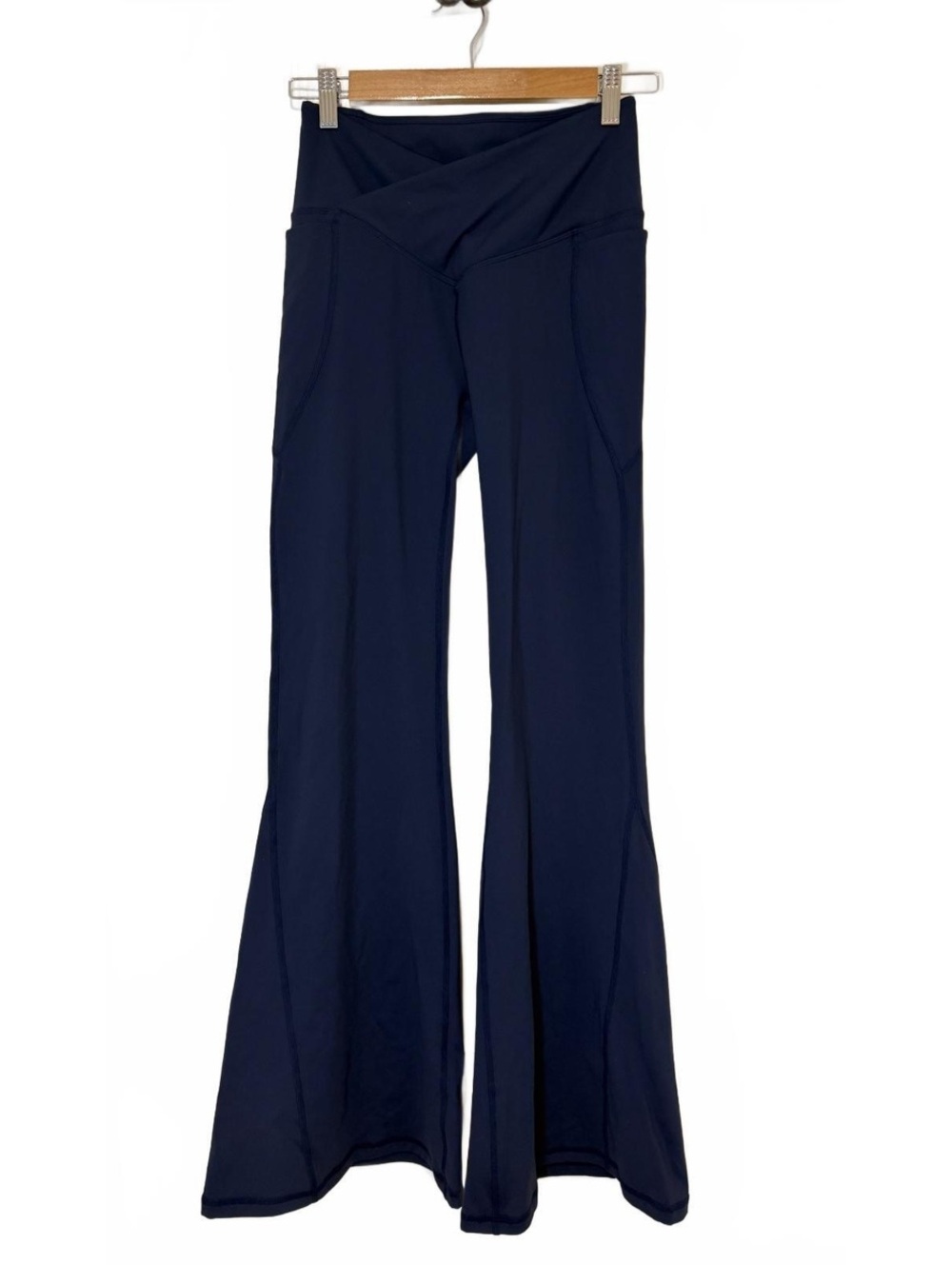 NWT Fabletics PureLuxe Womens Dark Navy Flared Leggings Size Small